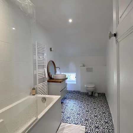 Charmante Cure Ancienne Avec Jardin Et Wifi, Pres De Vichy - Fr-1-489-459