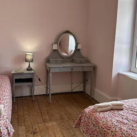 Charmante Cure Ancienne Avec Jardin Et Wifi, Pres De Vichy - Fr-1-489-459 Holiday home