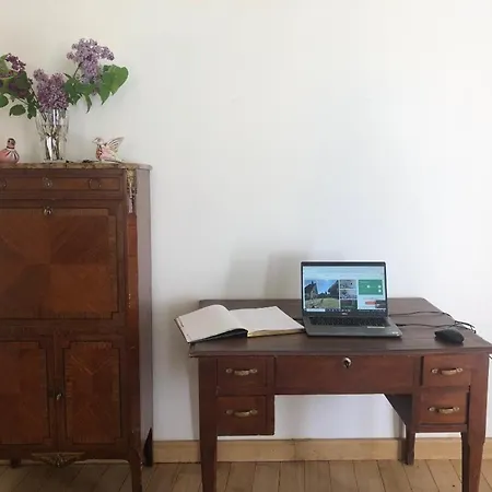 Charmante Cure Ancienne Avec Jardin Et Wifi, Pres De Vichy - Fr-1-489-459 Jaligny