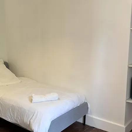 Maison De Charme A Jaligny-sur-besbre, 4 Chambres, Jardin, Draps & Menage Inclus - Fr-1-489-459 Landsted *